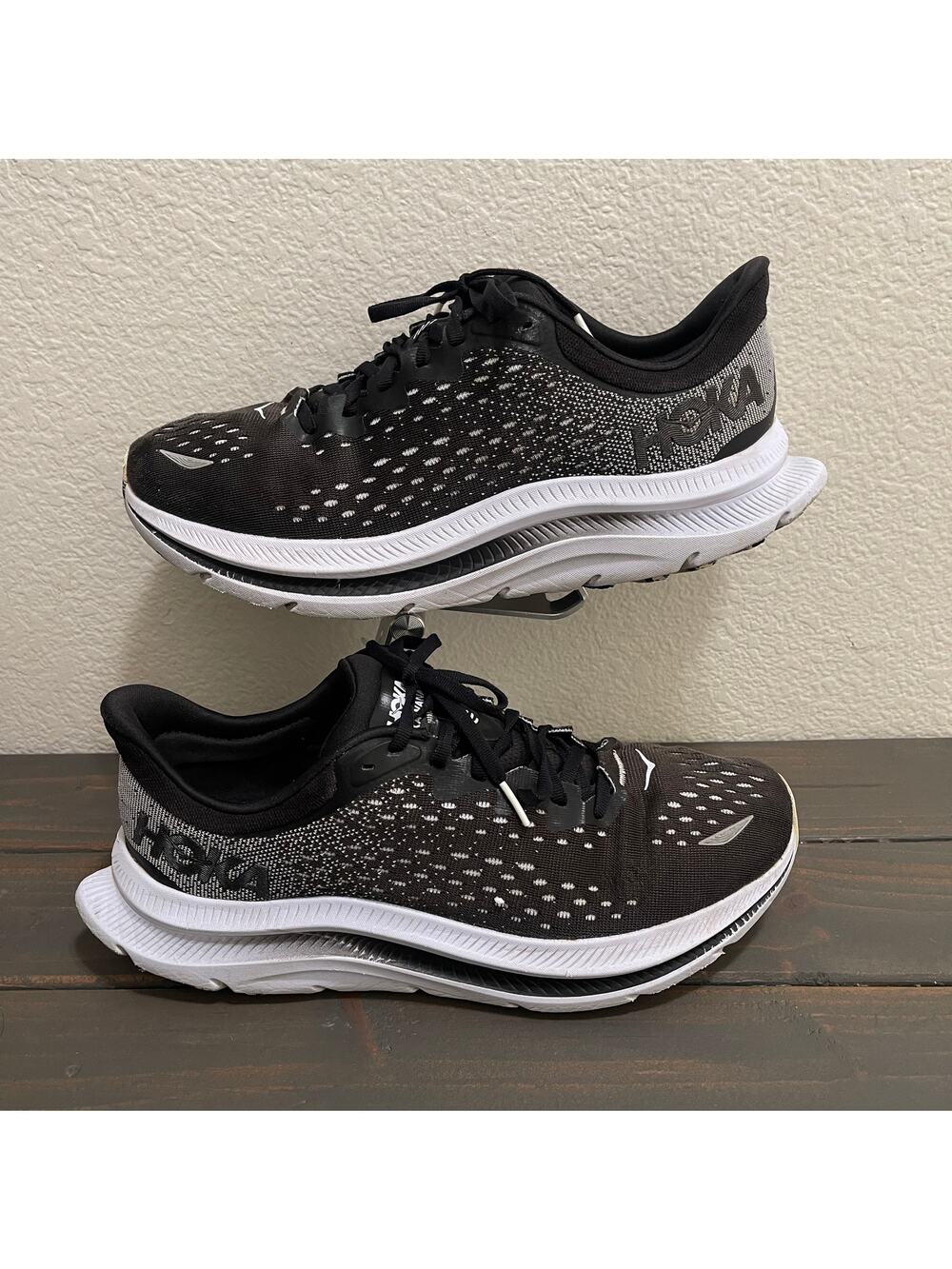 Size 11B Hoka One One Kawana Women’s Black White Athletic Running Shoes Sneakers